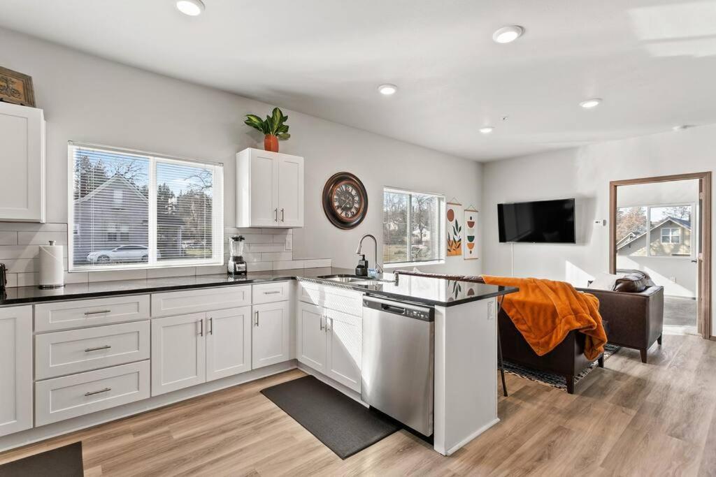Brand New 2 Bed 2 Bath Near Perry District And Dt Lejlighed Spokane Eksteriør billede